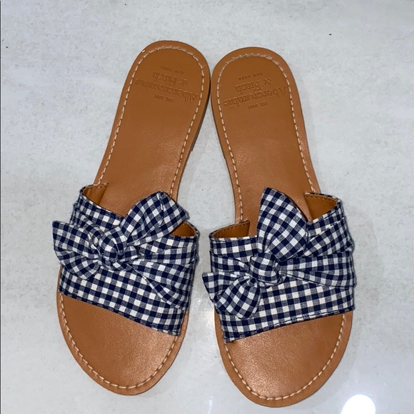 Abercrombie & Fitch Shoes - ABERCROMBIE & FITCH women’s gingham sandals